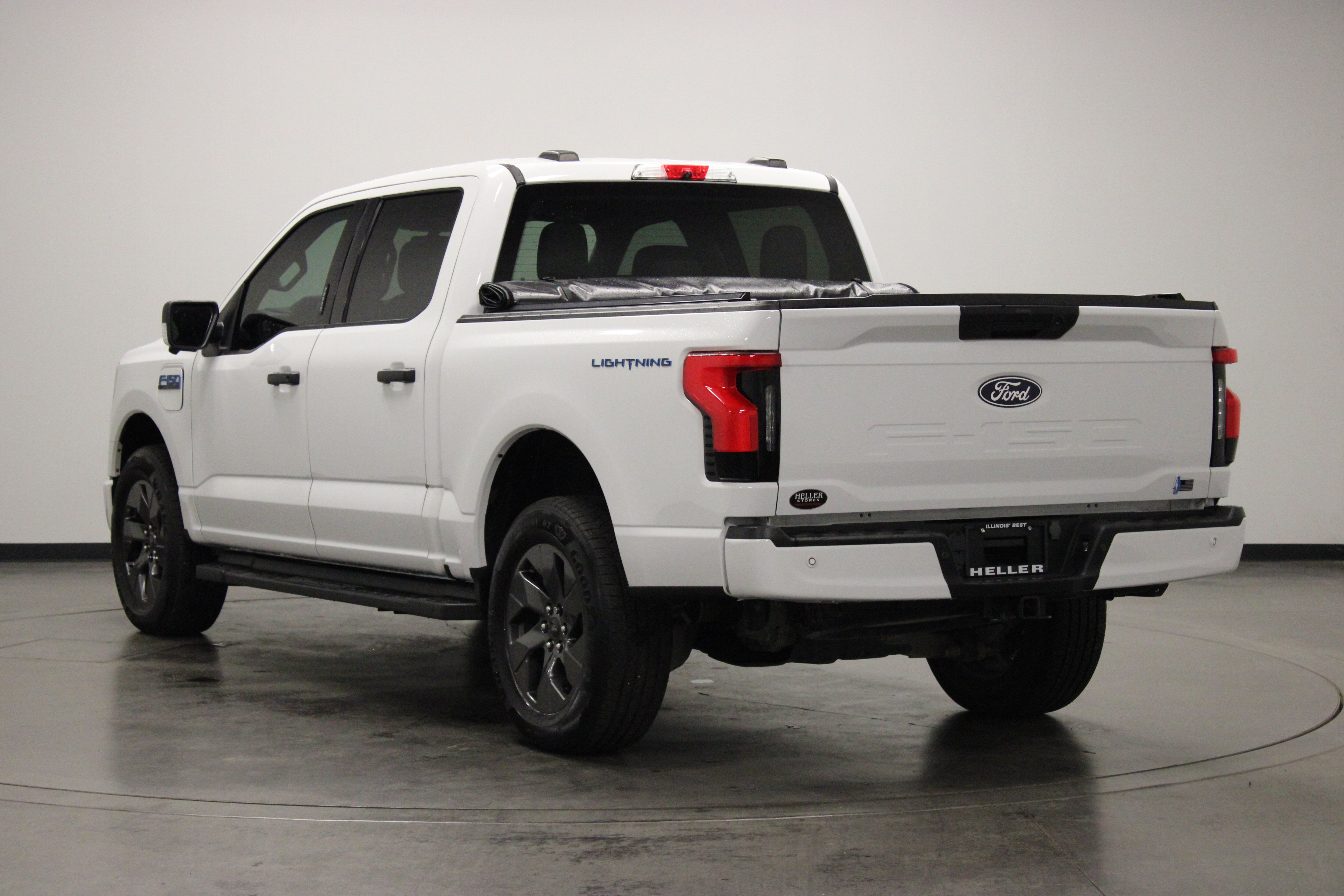 Used 2024 Ford F150 Lightning XLT AWD/4WD image 6