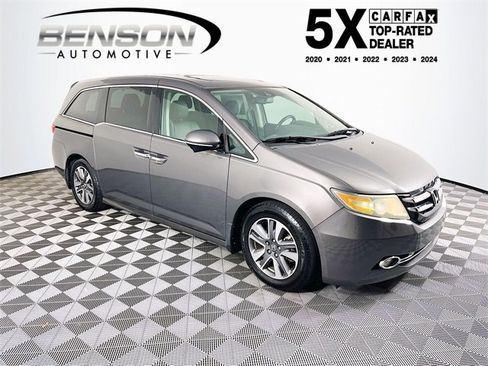 Used 2015 Honda Odyssey Touring image 1