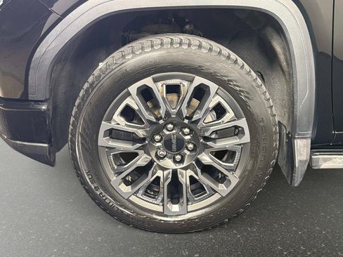 Used 2024 GMC Sierra 1500 Denali Ultimate AWD/4WD image 12