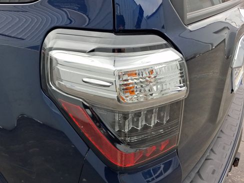 Used 2020 Toyota 4Runner Limited image 12