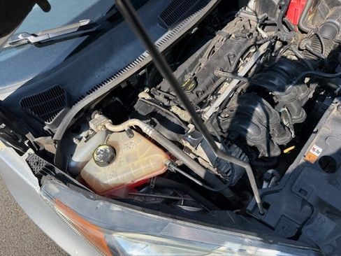 Used 2015 Ford Fiesta S image 32