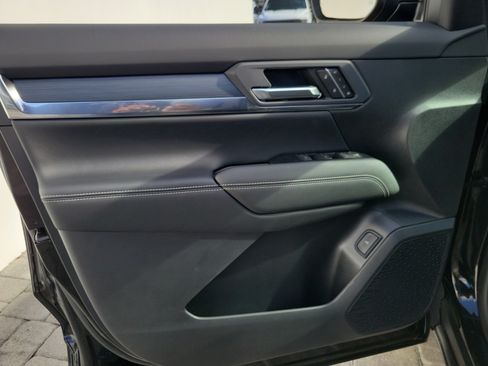 New 2027 GMC Terrain Elevation w/ Elevation Premium Package FWD image 18