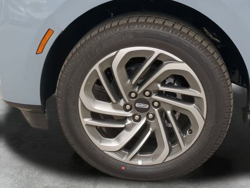 New 2026 Lincoln Navigator L Reserve AWD/4WD image 9