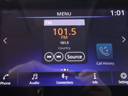 Used 2020 Nissan Versa SV FWD image 16