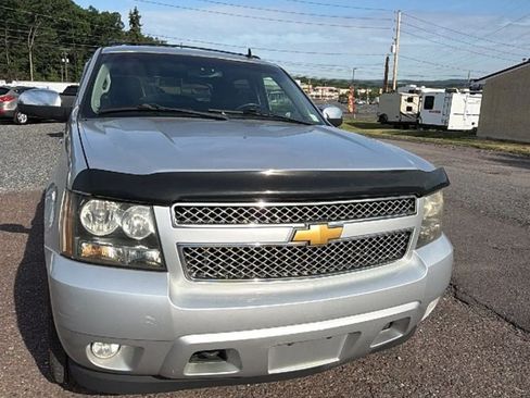 Used 2012 Chevrolet Avalanche LTZ AWD/4WD image 27
