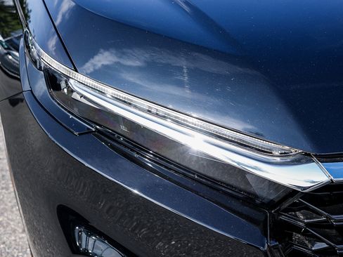 Used 2025 Honda CR-V EX image 13