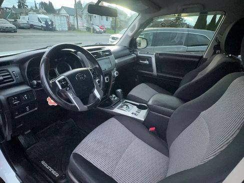 Used 2015 Toyota 4Runner SR5 image 9