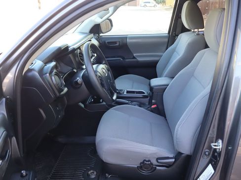 Used 2020 Toyota Tacoma SR image 19