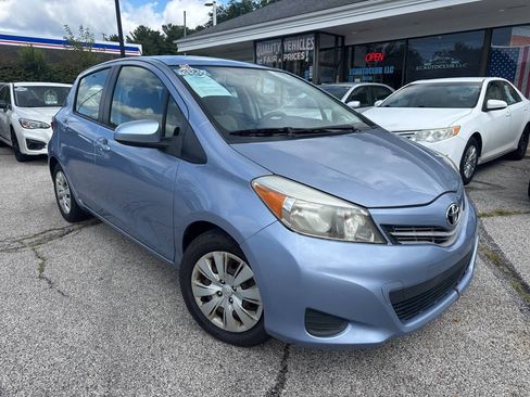 Used 2012 Toyota Yaris LE FWD image 1