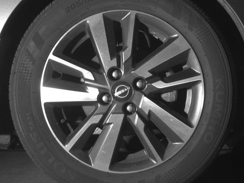 Used 2025 Nissan Versa SV FWD image 13