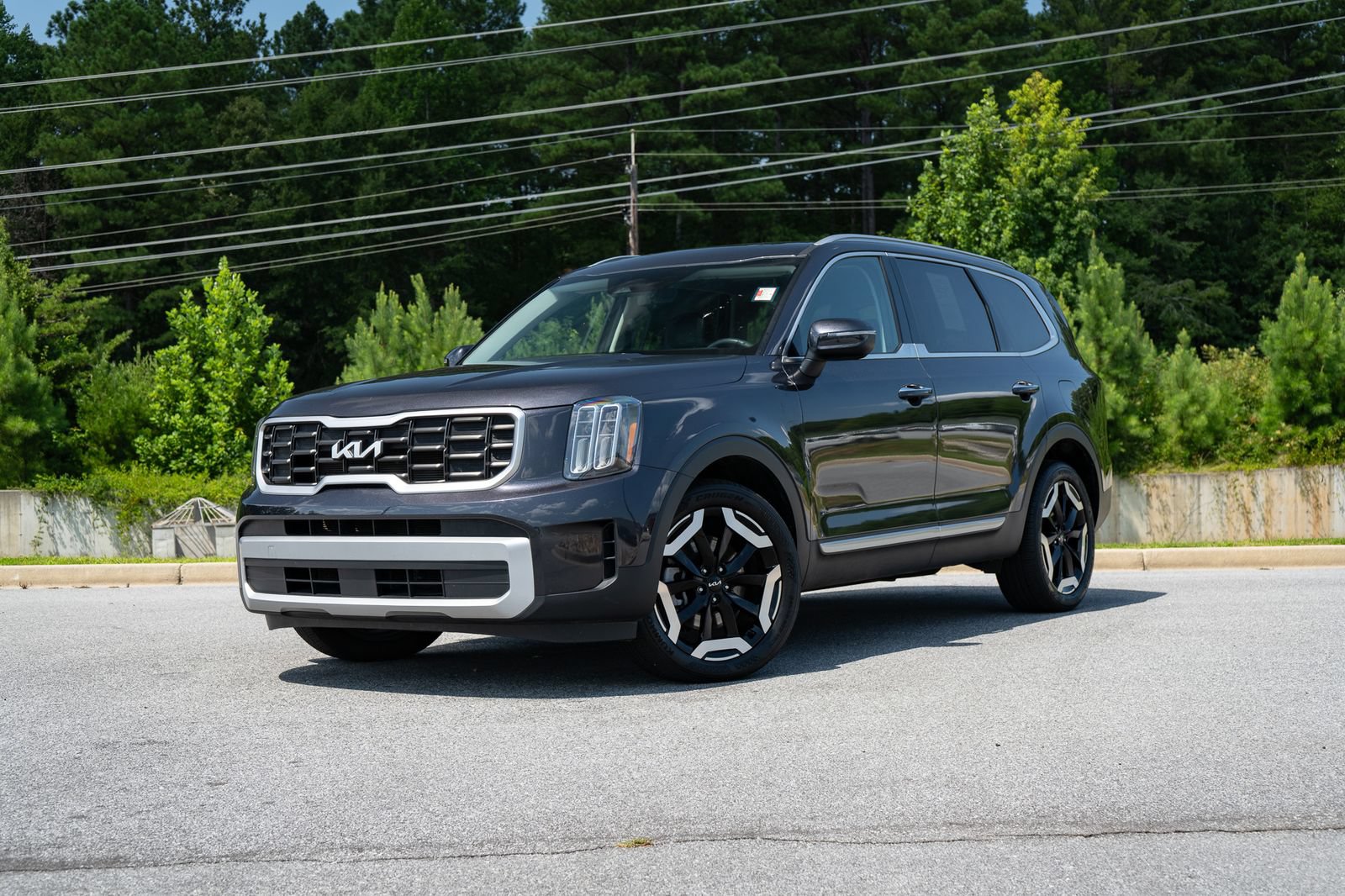 Used 2025 Kia Telluride S FWD image 1