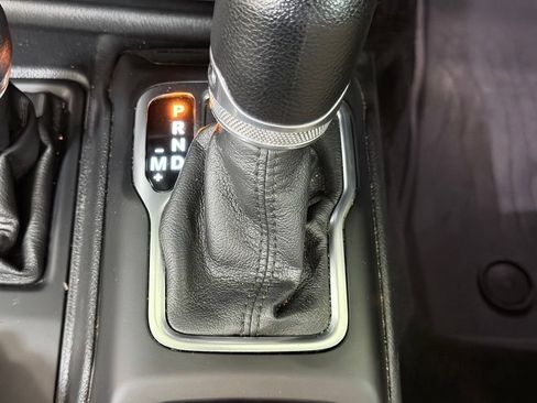 Used 2021 Jeep Gladiator Sport AWD/4WD image 46