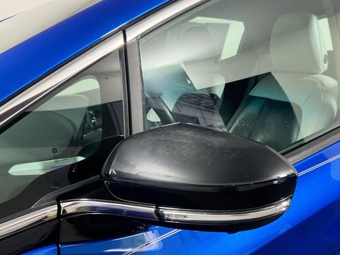 Used 2021 Chevrolet Bolt Premier w/ Infotainment Package FWD image 12