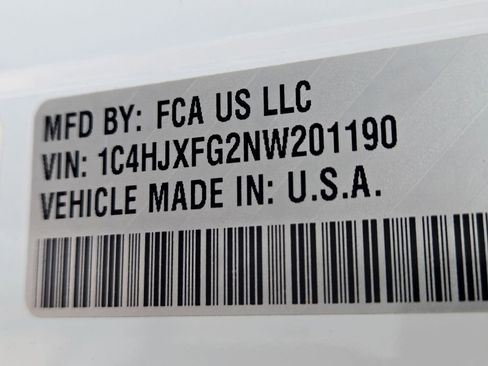 Used 2022 Jeep Wrangler Unlimited Rubicon w/ Cold Weather Group image 32