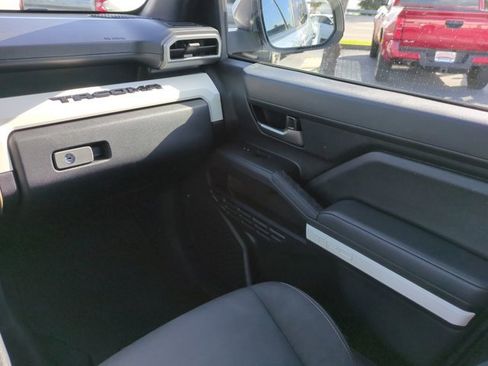 Used 2024 Toyota Tacoma TRD Off-Road image 18
