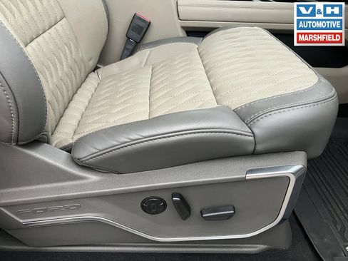 Used 2025 Ford F250 Platinum w/ Platinum Plus Package AWD/4WD image 23