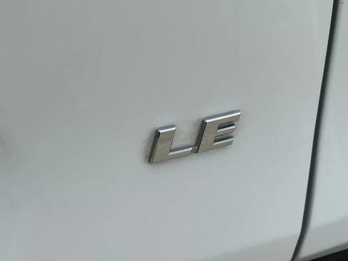 Used 2023 Toyota RAV4 LE FWD image 13