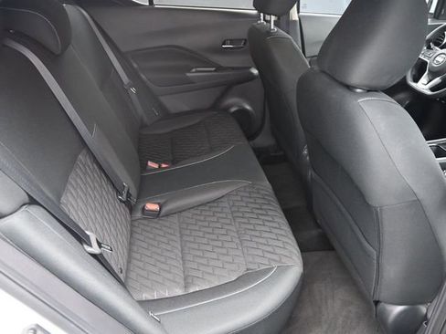 Used 2021 Nissan Kicks SV image 29