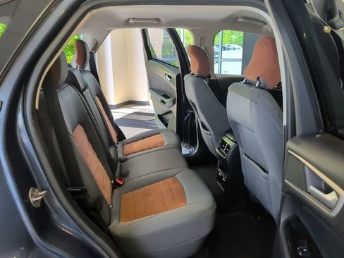 Used 2018 Ford Edge SEL w/ Equipment Group 201A AWD/4WD image 45