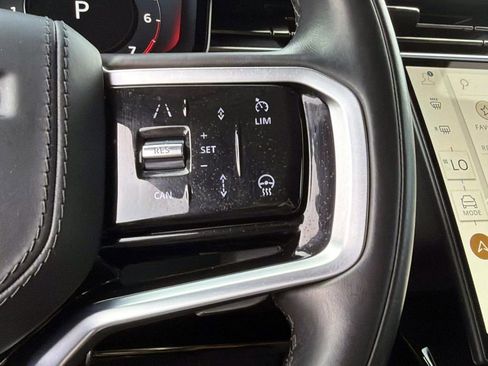 Used 2024 Land Rover Range Rover Sport SE image 26