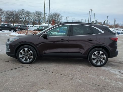 Certified 2023 Ford Escape Platinum w/ Premium Technology Package image 5