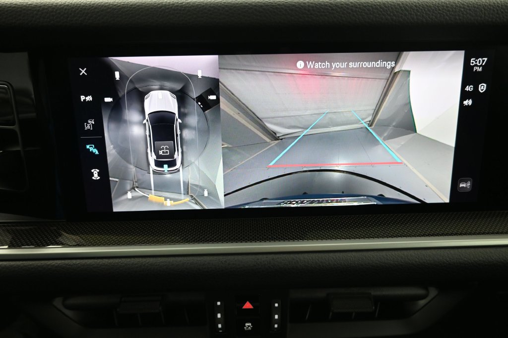 Certified 2024 Porsche Cayenne Coupe AWD/4WD image 20