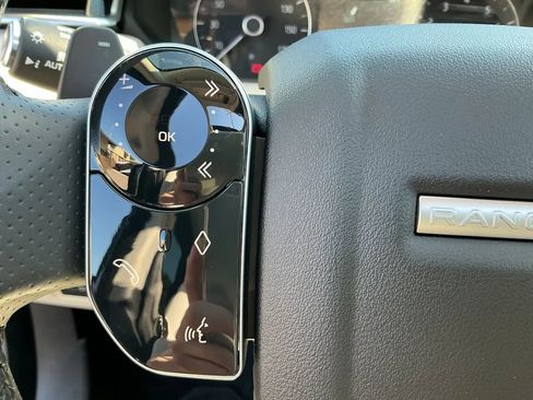 Used 2020 Land Rover Range Rover Velar S image 15