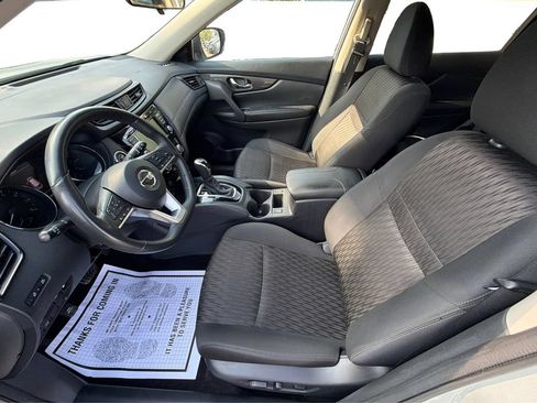 Used 2018 Nissan Rogue SV w/ Premium Package AWD/4WD image 9