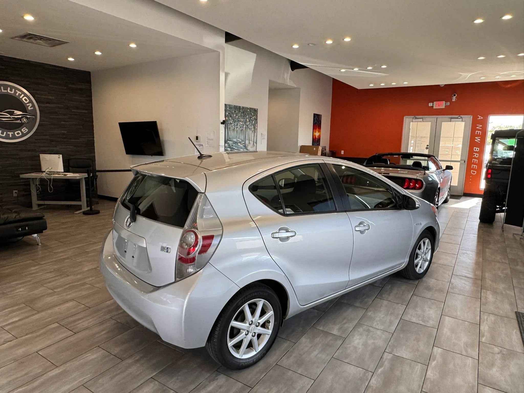 Used 2012 Toyota Prius C Three FWD image 12