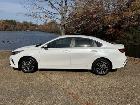 Used 2024 Kia Forte LXS image 10