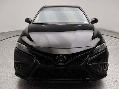 Used 2024 Toyota Camry SE FWD image 5