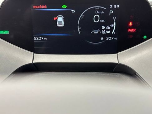 Certified 2025 Toyota Prius FWD image 13