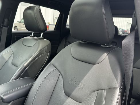 Used 2022 Jeep Compass High Altitude AWD/4WD image 18