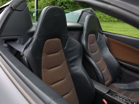 Used 2013 McLaren MP4-12C Spider image 32