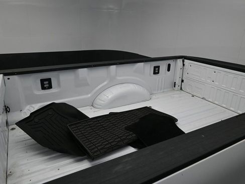 Used 2024 Ford F350 XLT image 32