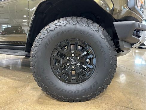 Used 2024 Ford Bronco Raptor image 9