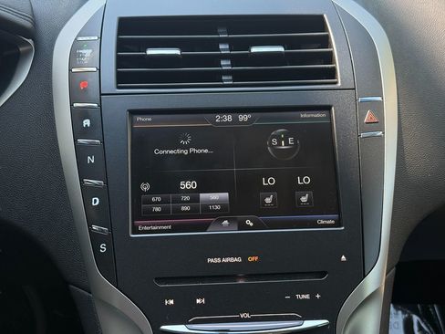 Used 2013 Lincoln MKZ AWD image 16