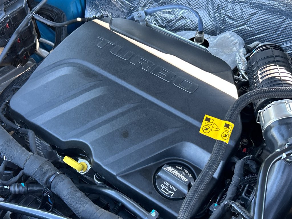 Used 2025 Chevrolet Trax LT w/ LT Convenience Package FWD image 27