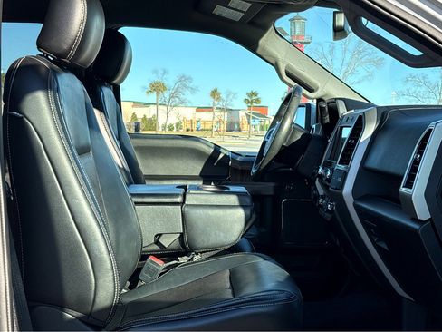 Used 2019 Ford F150 Lariat w/ Trailer Tow Package image 13