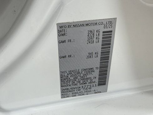 Used 2025 Nissan Altima 2.5 SV FWD image 24