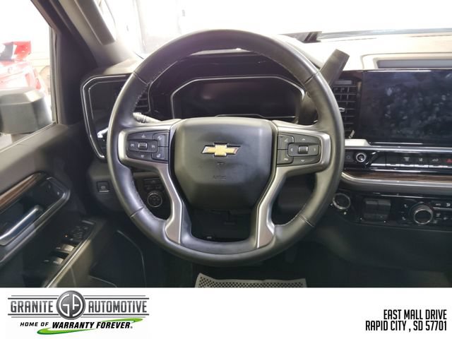 Used 2025 Chevrolet Silverado 2500 LT w/ Convenience Package AWD/4WD image 14