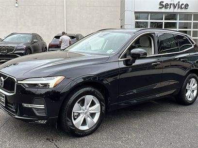 Used 2022 Volvo XC60 B5 Momentum w/ Climate Package