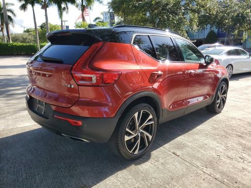 Used 2020 Volvo XC40 T5 R-Design AWD/4WD image 6