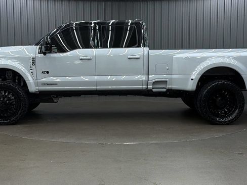 Used 2026 Ford F450 Platinum w/ FX4 Off-Road Package AWD/4WD image 2