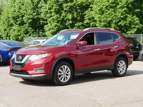 Used 2018 Nissan Rogue SV w/ Sun & Sound Touring Package AWD/4WD image 3