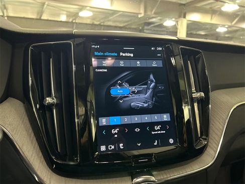 Certified 2025 Volvo XC60 B5 Plus image 16