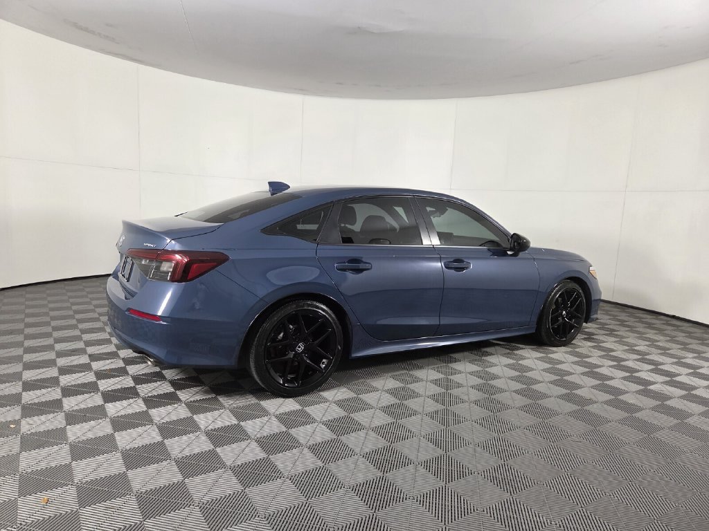 Used 2025 Honda Civic Sport image 4