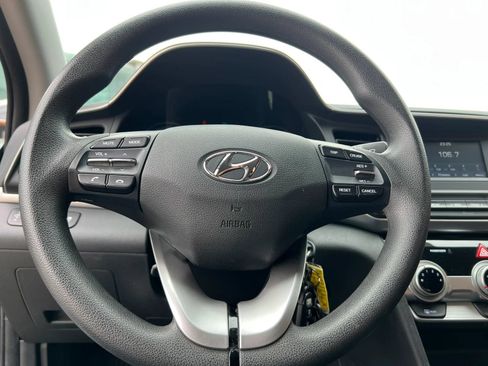 Used 2019 Hyundai Elantra SE w/ Cargo Package FWD image 12