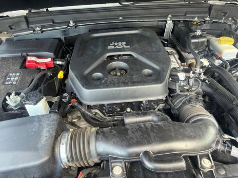 Used 2019 Jeep Wrangler Unlimited Sport S AWD/4WD image 27