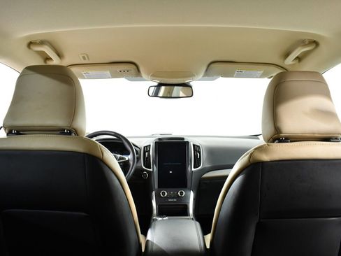 Used 2023 Ford Edge SEL w/ Convenience Package image 17